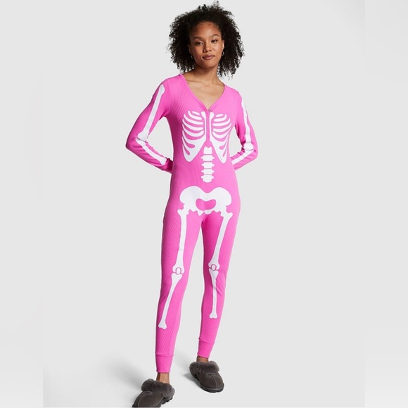 ❌SOLD❌ VICTORIA’S SECRET VS PINK HALLOWEEN BERRY SKELETON ONESIE ONE PIECE XXL - Picture 4 of 4